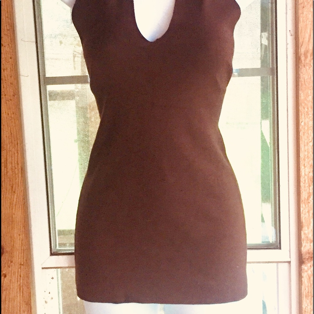 HALTERTOP DRESSES IN CHOCOLATE BROWN IN ITALY 2007